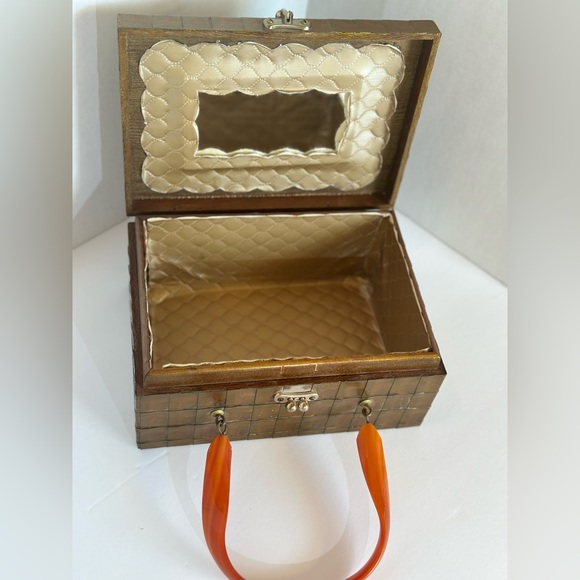 Beautiful 1960s Wood Box Purse w Brown and Gold Iridescent Weaved Style Finish - Picture 8 of 10